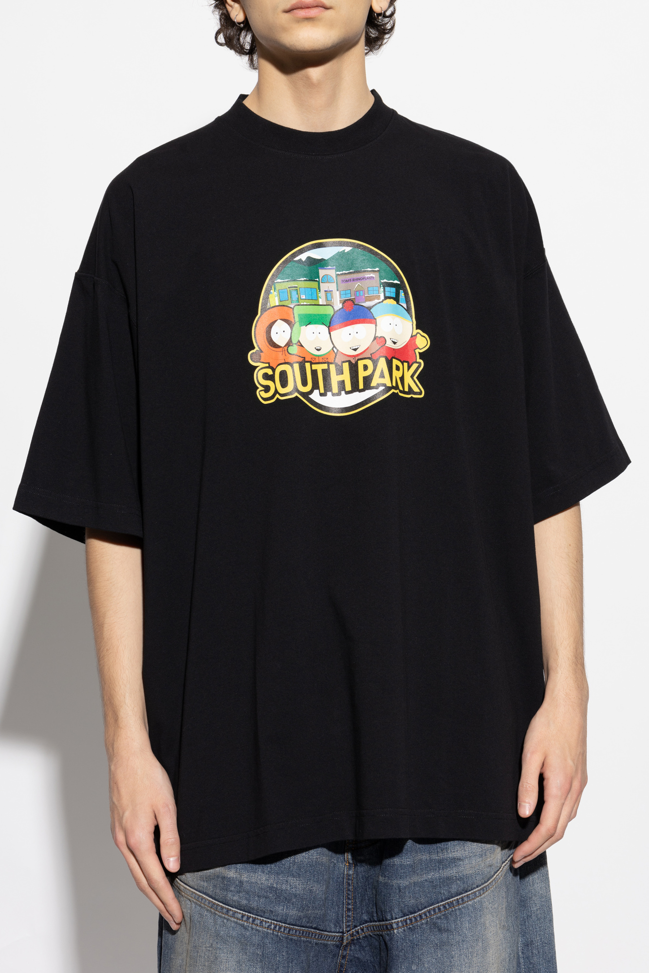 Tシャツ・カットソー VETEMENTS SS25 'Southpark' T-shirt (UA66TR610B BLACK) VETEMENTS SS25 'Southpark' T-shirt (UA66TR610B BLACK
